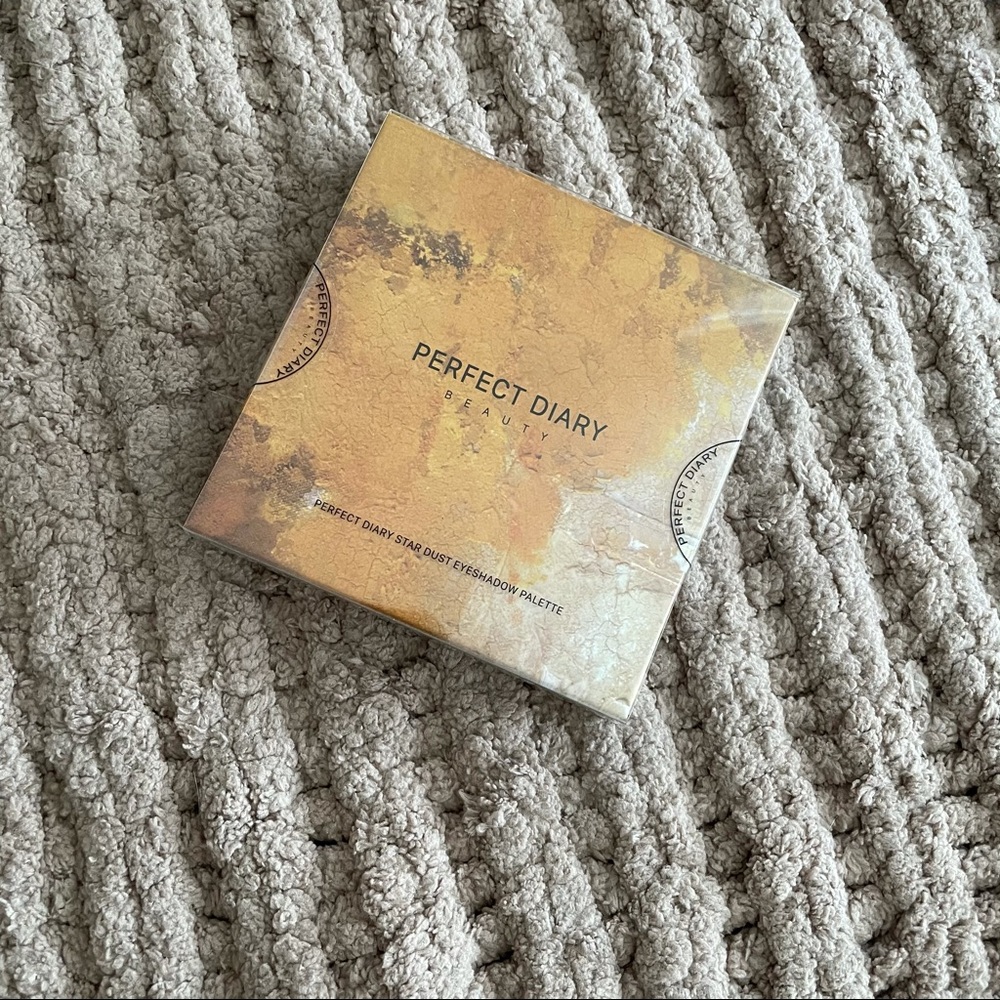 PERFECT DIARY STAR DUST EYESHADOW PALETTE